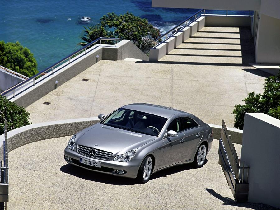  Mercedes-Benz CLS500 2004 года  (фото 27 из 30)